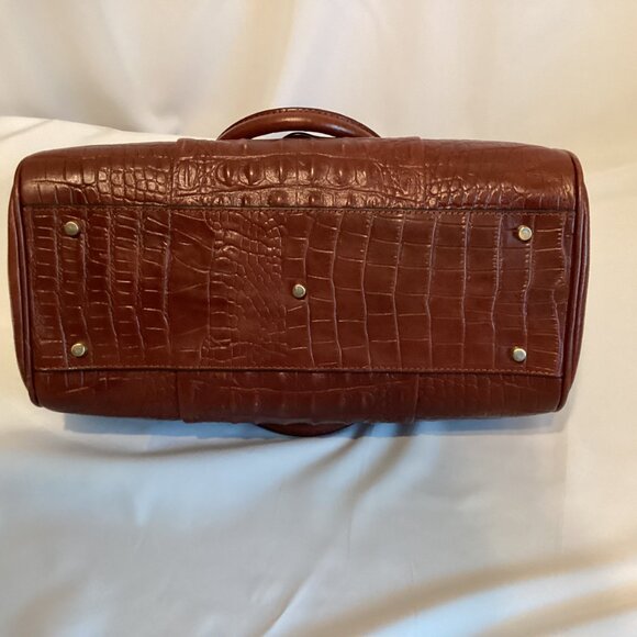 Isabella Adams Crocodile-Embossed Leather Handbag Crafted to Command - Picture 10 of 12